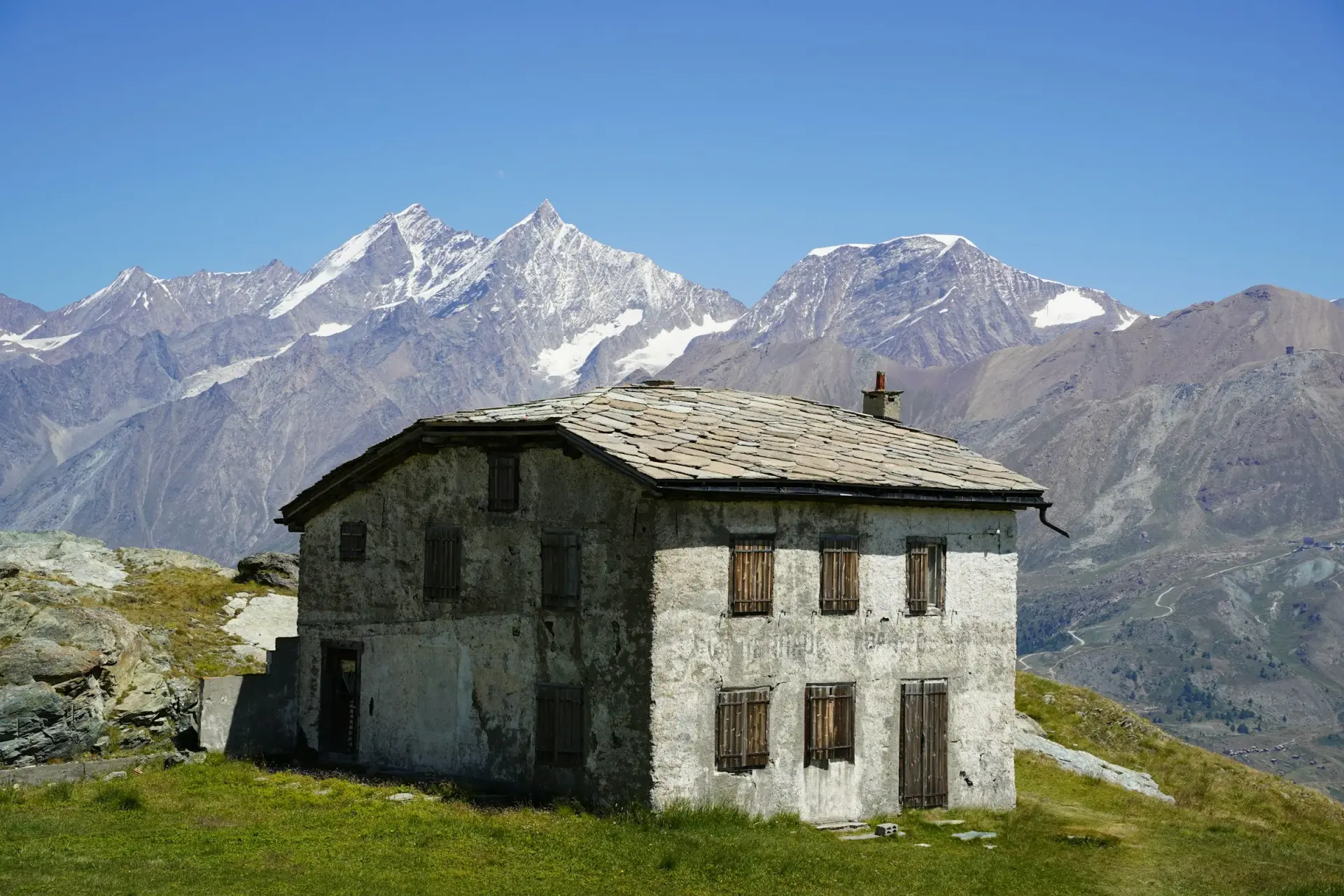 The Mountain Package: state property for €1 and 10 years without tax, how it works and where the risks are