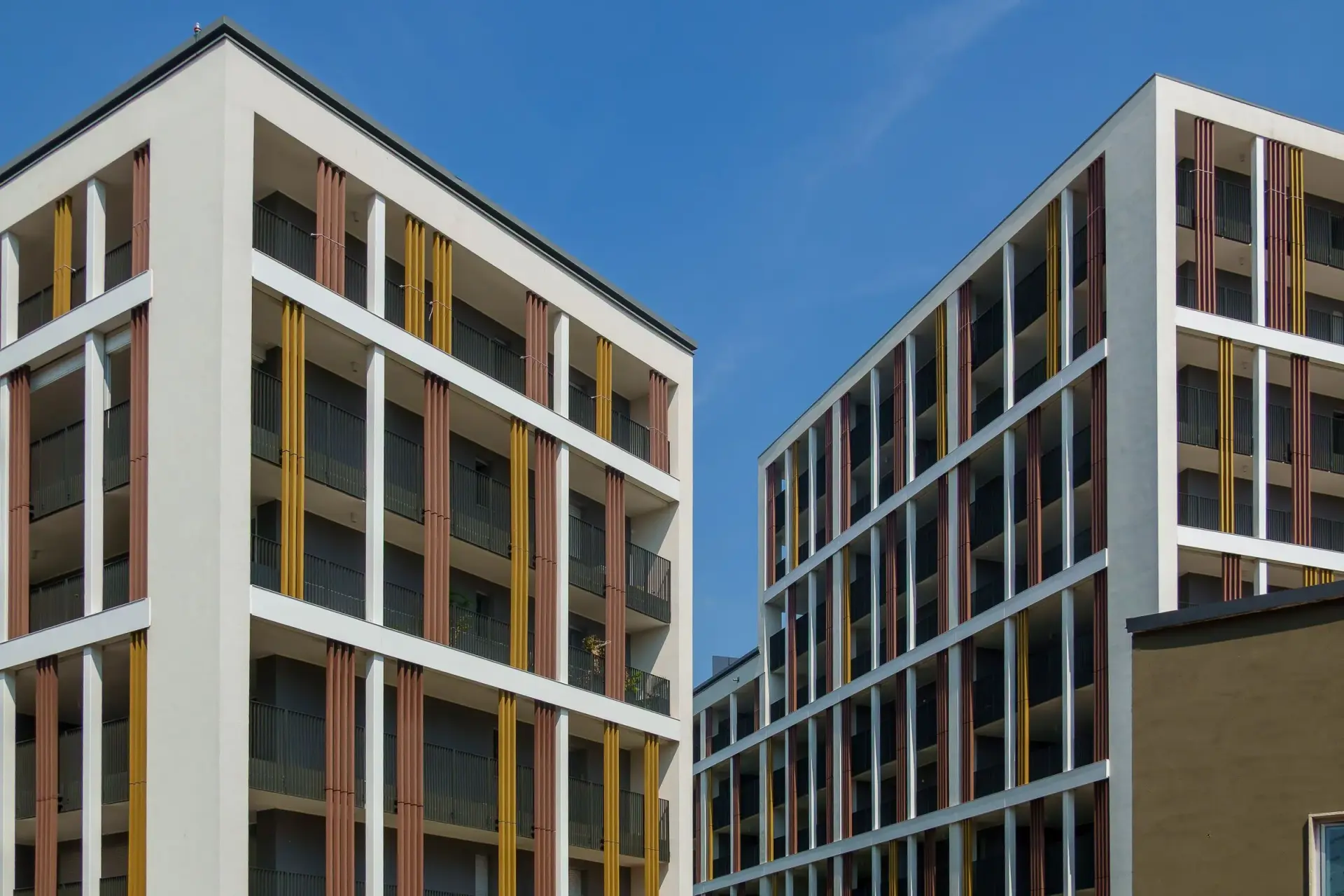 Yzberishi në 2026: apartamente me çmime më të ulëta, qiraja dhe jetesa në perëndim të Tiranës
