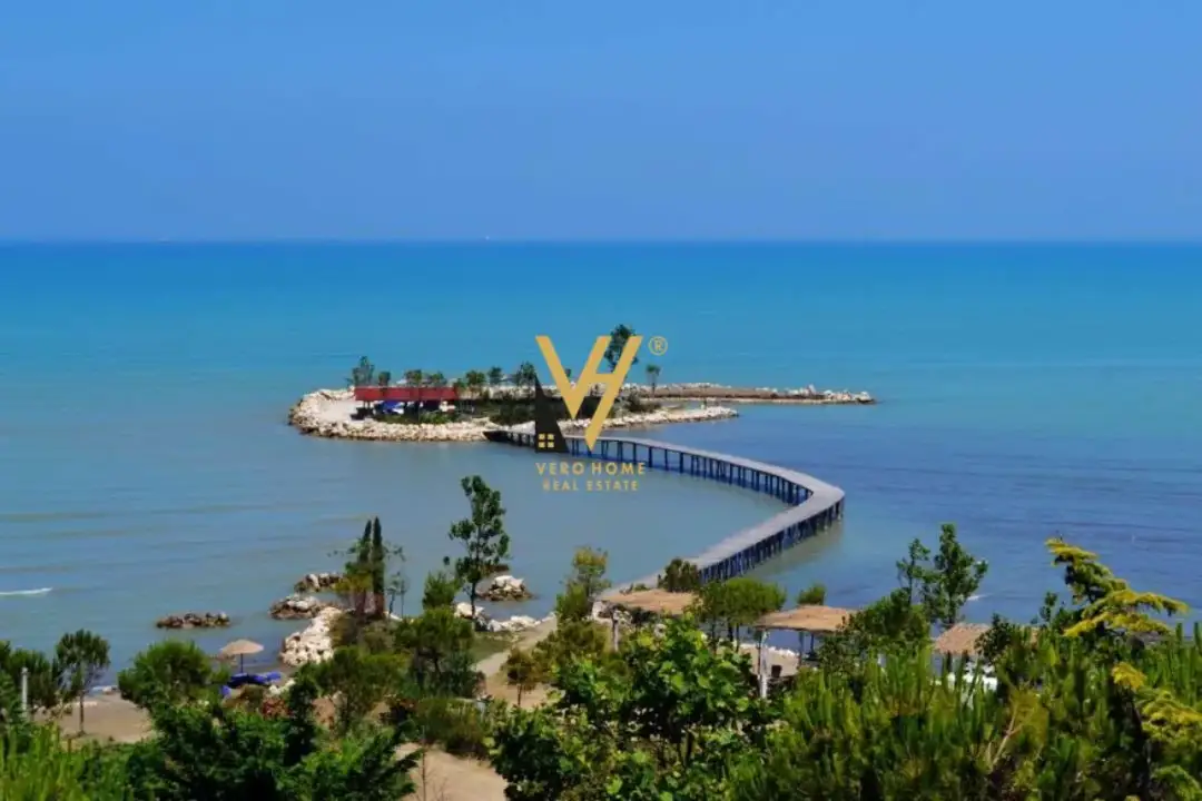 Parcela, tokë tjetër 223,000 m² në shitje në Kavajë