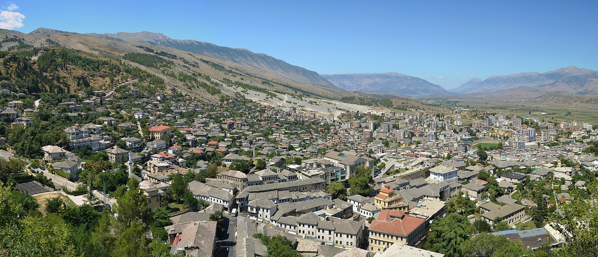 Gjirokastёr, Albania